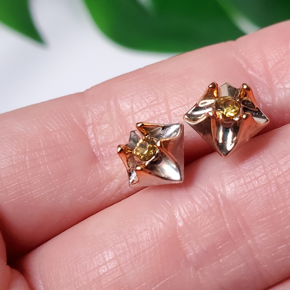 Hypoallergenic Plastic Tiny Studs Earrings